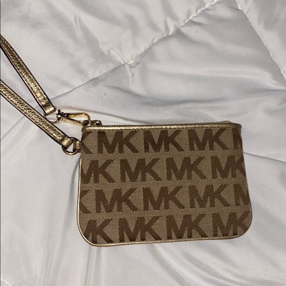 Michael Kors wristlet